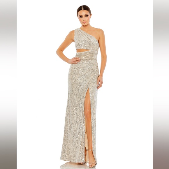 NWT, MAC DUGGAL 26973
Regular price$398.00 USD Nude Silver - Picture 1 of 2